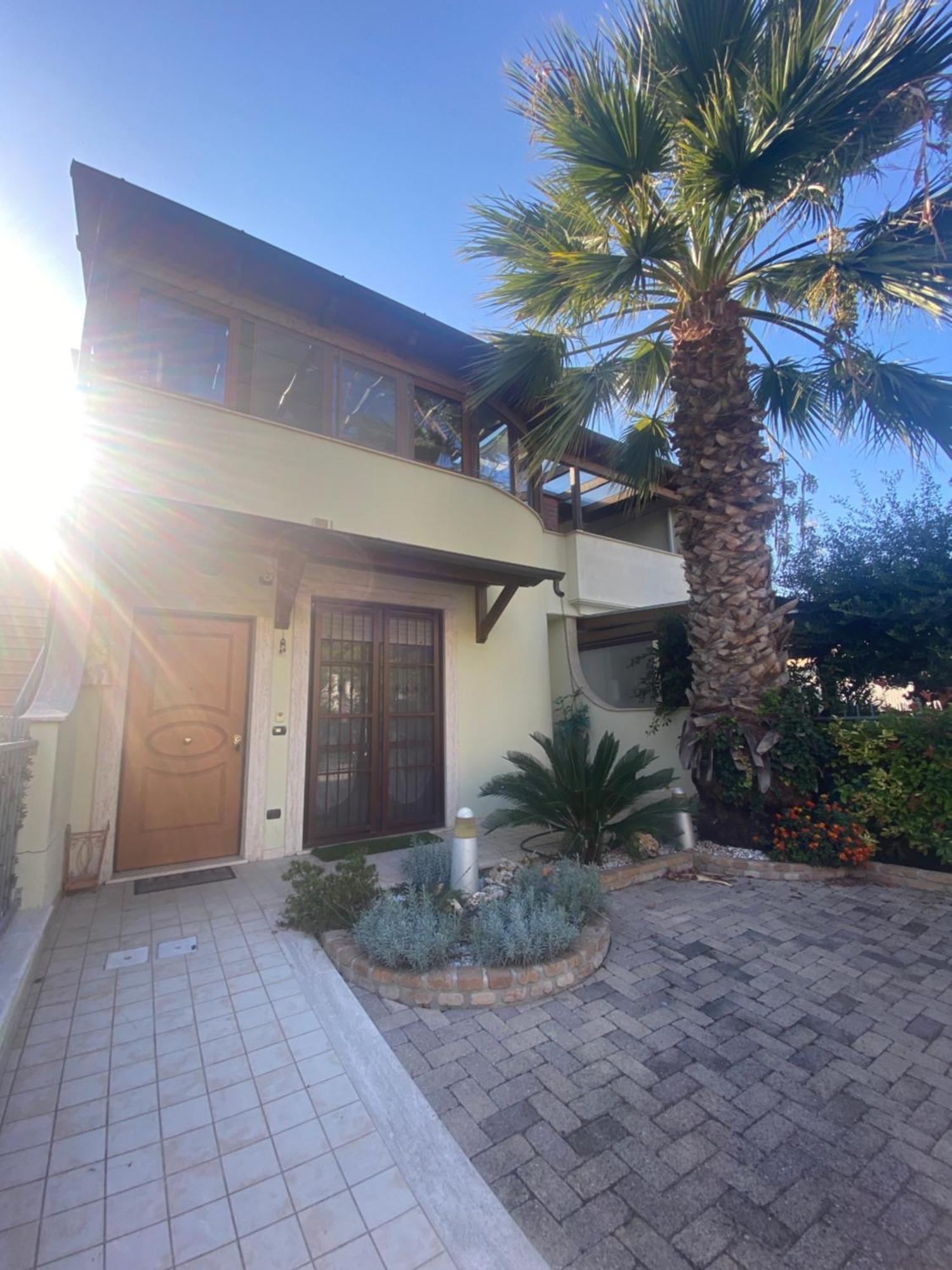 Caserma Guelfa - Casa Vacanza Chiarina San Benedetto del Tronto Exterior foto